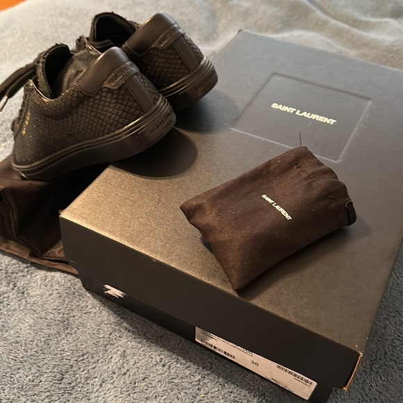 Saint Laurent sz 6 sneaker - Picture 5 of 6